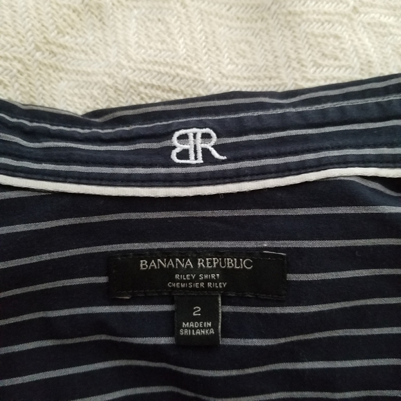 Banana Rebublic Riley Button Down Shirt - Picture 3 of 4